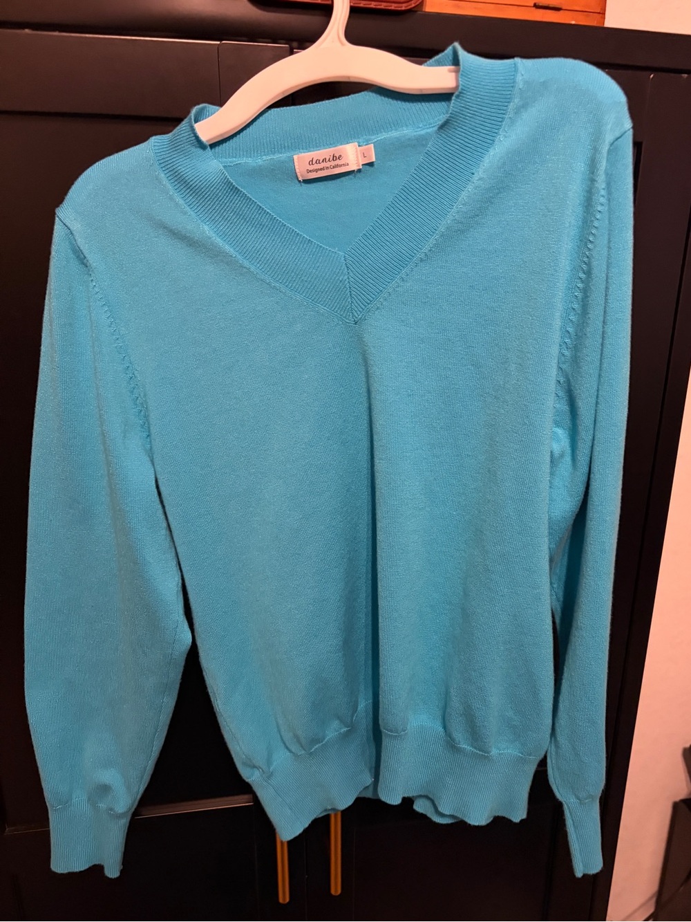 Danibe Size L Turquoise V-Neck Sweater Lightweight Pullover Aqua Blue